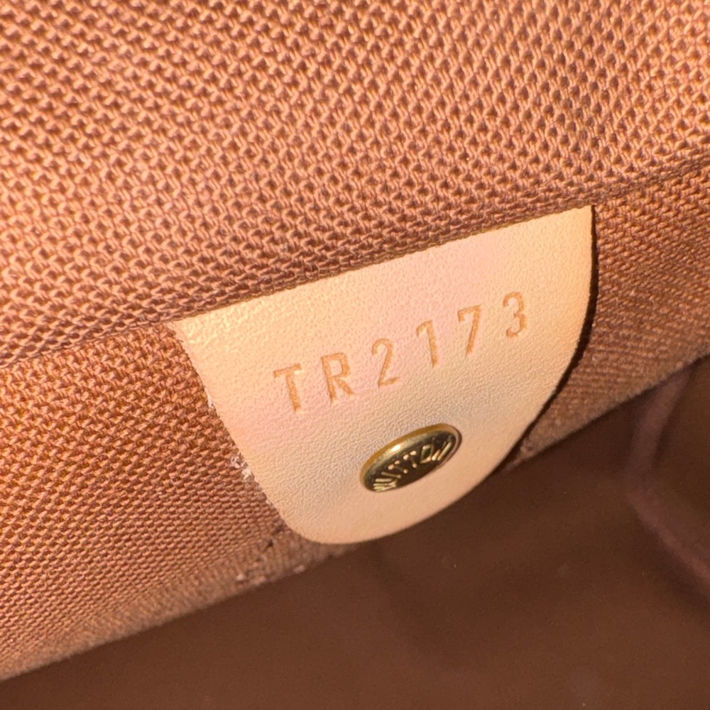 Louis Vuitton Speedy 30 Monogram Canvas| Dust Bag,Lock & Key| Authentic - Picture 10 of 16